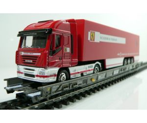 Märklin 47404.1 SBB Niederflurwagen Hupac Typ Saakms Ferrari Scuderia Iveco Stralis