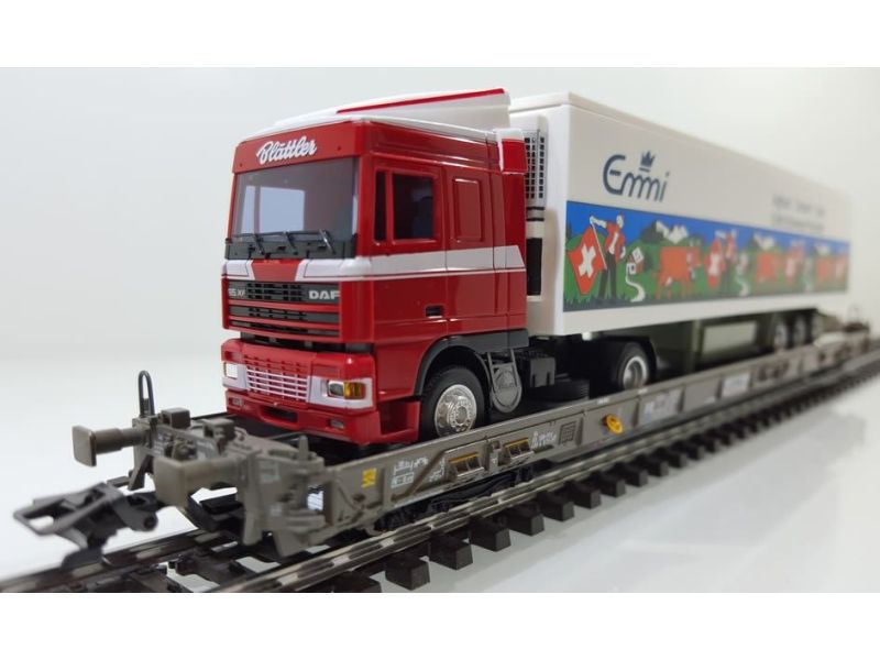 Märklin 47404-311 SBB Hupac Saakms LKW DAF 95XF - Emmi...