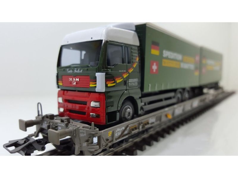 Märklin 47404-092 SBB Hupac Saakms LKW Spedition...