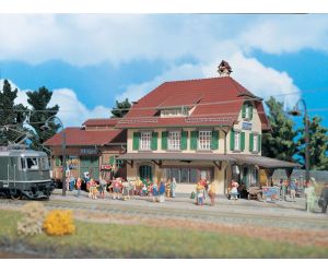 Vollmer 43515 Bahnhof Därligen - BLS Strecke Schweiz - Ansicht 1