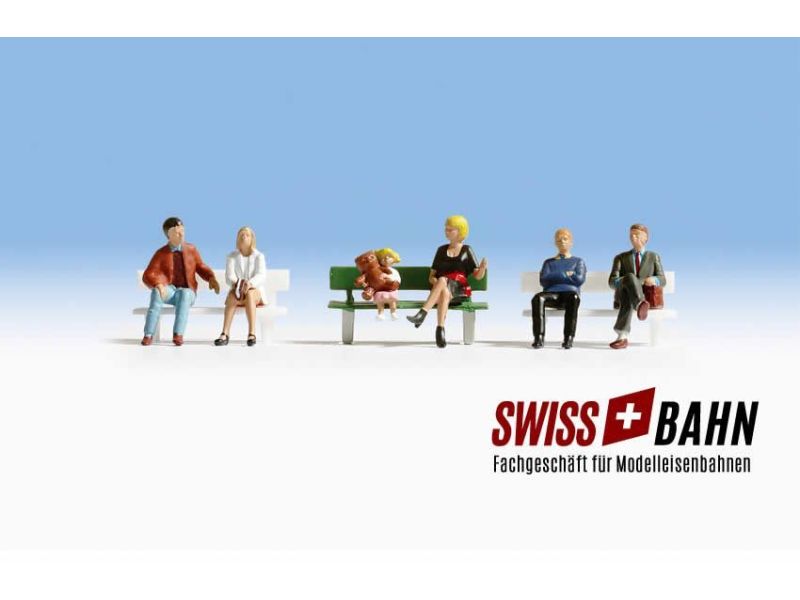 Noch 15530 personnes assises avec banc de parc H0