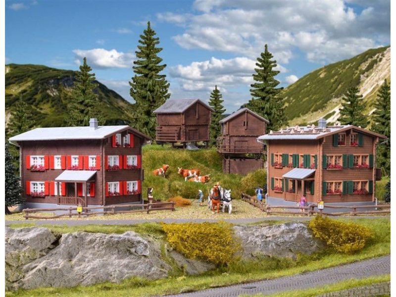 KIBRI 39495 Set di edifici Walserdorf con 4 case H0...