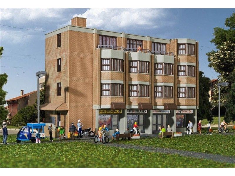 Kibri 38222 Modernes Wohn- und Geschäftshaus Baden AG - H0