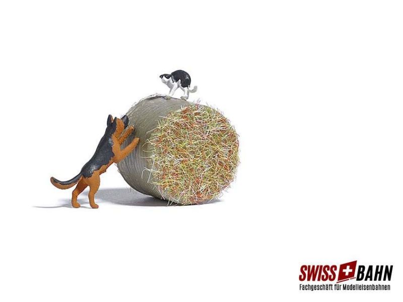 BUSCH 7920 Cane insegue gatto su balle di fieno - H0...