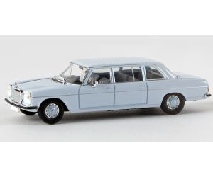BREKINA 13403 Mercedes 220 D lang (V115),hellblau H0 - Ansicht 1