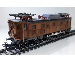 Märklin 3351 Ae 3/6 braun mit HLA und Digital Decoder