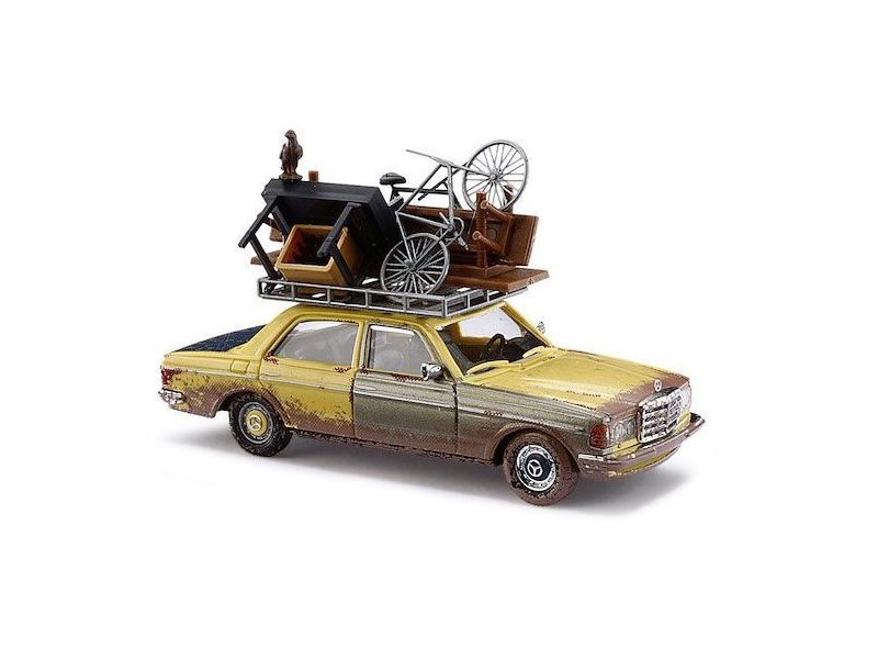 BUSCH 46858 - Mercedes W123, indistruttibile H0...