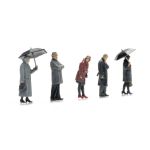 ARTITEC 5870003 Personen bei Regen mit Schirm, H0