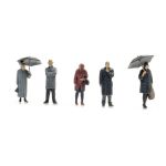ARTITEC 5870003 Personen bei Regen mit Schirm, H0
