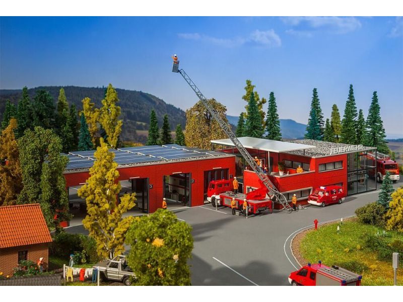 FALLER 130160 Caserne de pompiers moderne - Pompiers H0