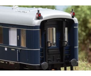 TRIX 23233 Schnellzugwagen-Set 'F 41 Senator' - Detailansicht 2