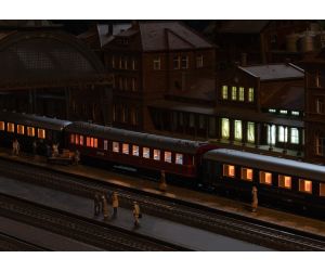 TRIX 23233 Schnellzugwagen-Set 'F 41 Senator' - Detailansicht 3