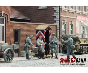 ARTITEC 5870064 WW2 Checkpoint Frau auf dem Fahrrad - Detailansicht 2