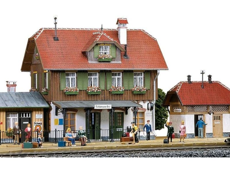 POLA 330901 Bahnhof Schoenweiler mit Nebengebäud