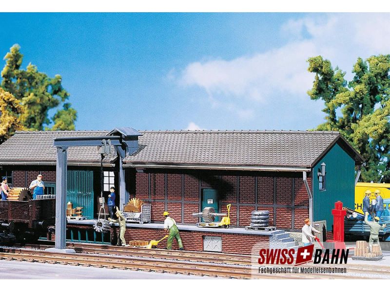 FALLER 120152 Lagerschuppen mit Lastkran Brücke H0