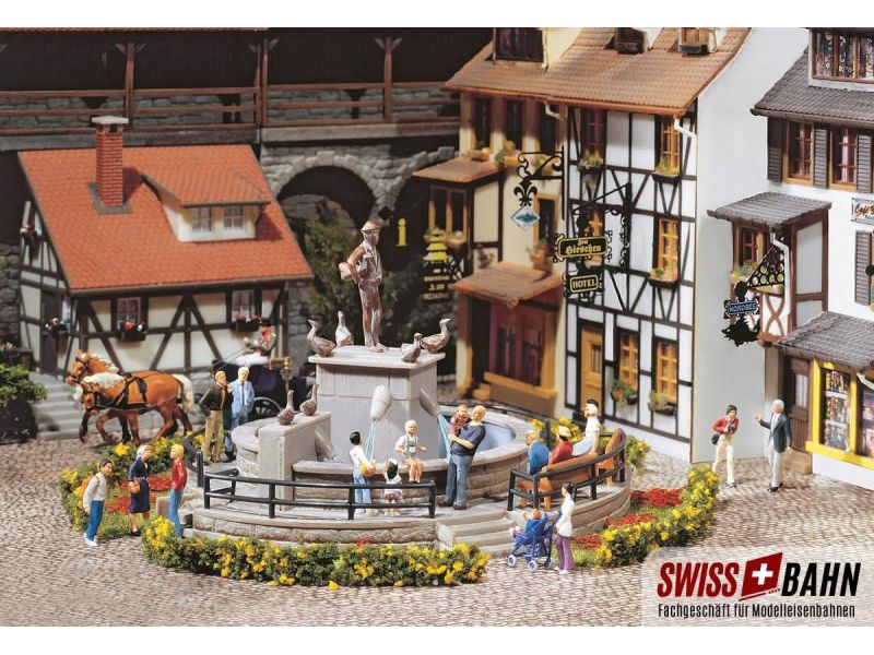 FALLER 130232 Fontaine décorative de petite ville H0