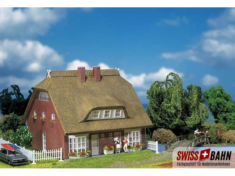 FAller 130250 Wohnhaus mit Reetdach H0
