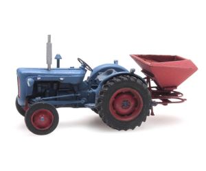 ARTITEC 387.347 Ford Traktor mit Heckstreuer, H0 - Ansicht 1