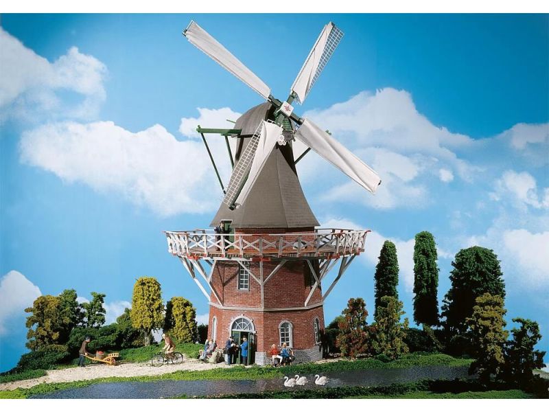 POLA 331701 Grosse niederländische Windmuehle. Mit gemauertem Unterbau