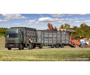 KIBRI 12248 Viehtransporter, Anhänger und 12 Kühen
