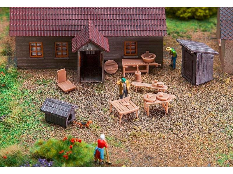 Faller 180449 Ausschmückungsset Auf dem Land