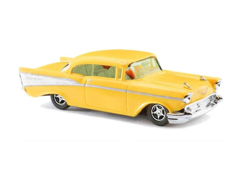 BUSCH 45026 Chevrolet Bel Air '57, Giallo (ferrovia in...
