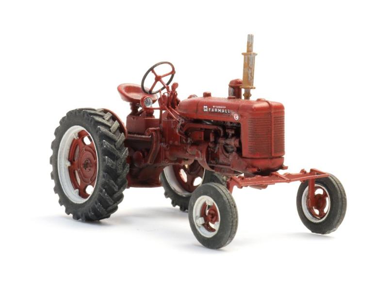 ARTITEC 387.707 Tracteur Farmall-C CLR, H0