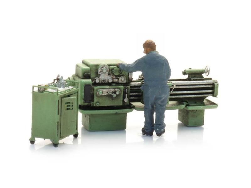 ARTITEC 387.660 Tour CNC avec ouvrier, H0
