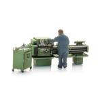 ARTITEC 387.660 BBC Drehbank mit Arbeiter, H0 - Detailansicht 2