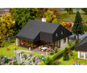 FALLER 130643 Modernes Einfamilienhaus m. Plattendach
