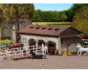VOLLMER 43790 H0 Reitstall mit Pferdekoppel und Pferden