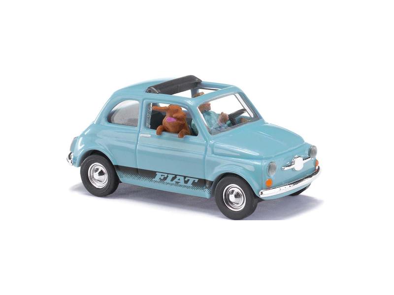 BUSCH 48735 FIAT 500 mit Fahrer u. Hund, H0