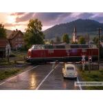 Märklin 3682 DB Diesellok BR 221 107-6 - beim Bahnübergang