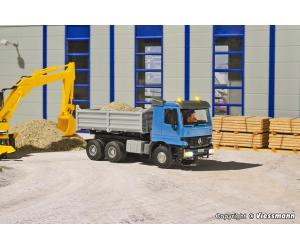 VIESSMANN 8010 MB ACTROS 3-achs Muldenkipper mit Rundumleuchten, Fm