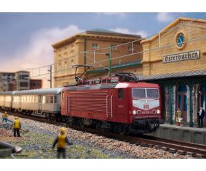 Minitrix 16431 DB Elektrolokomotive BR 143