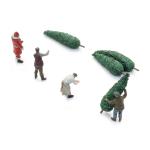 ARTITEC 5870165 Babbo Natale con portatori di albero di Natale